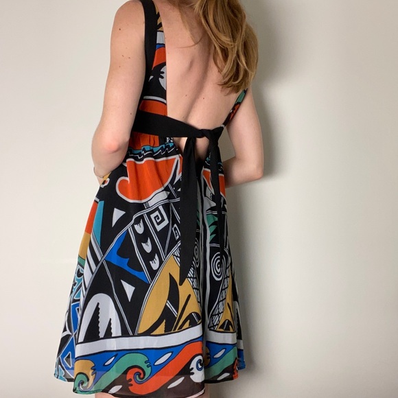 Polynesian inspired pattern dress - Picture 3 of 3